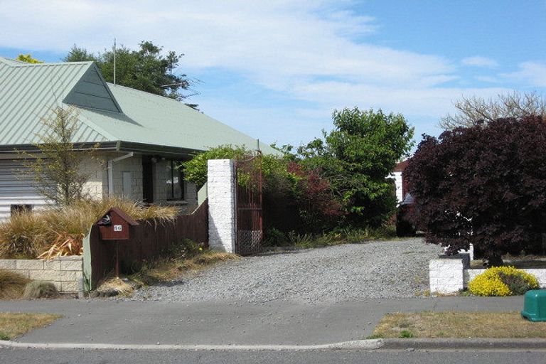 Photo of property in 96 Royal Park Drive, Parklands, Christchurch, 8083