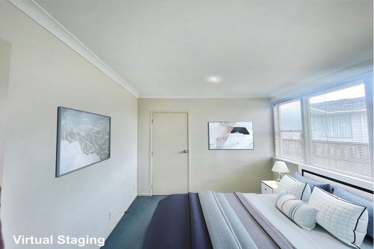 Photo of property in 40 Chatsworth Crescent, Pakuranga Heights, Auckland, 2010