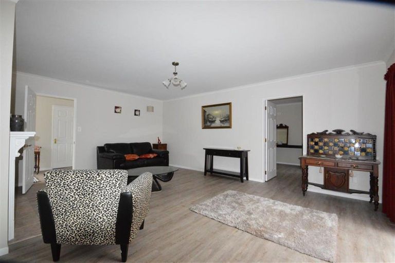 Photo of property in 75a Queen Street West, Levin, 5510
