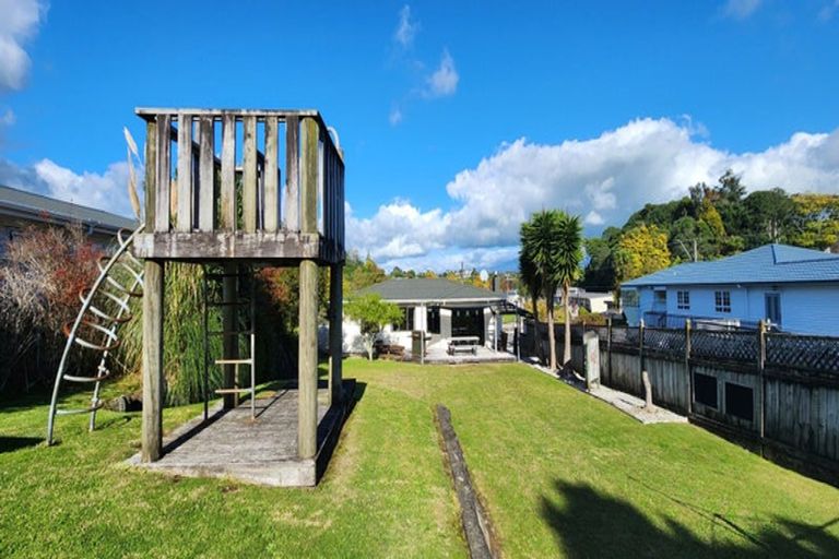 Photo of property in 88 Brois Street, Frankleigh Park, New Plymouth, 4310