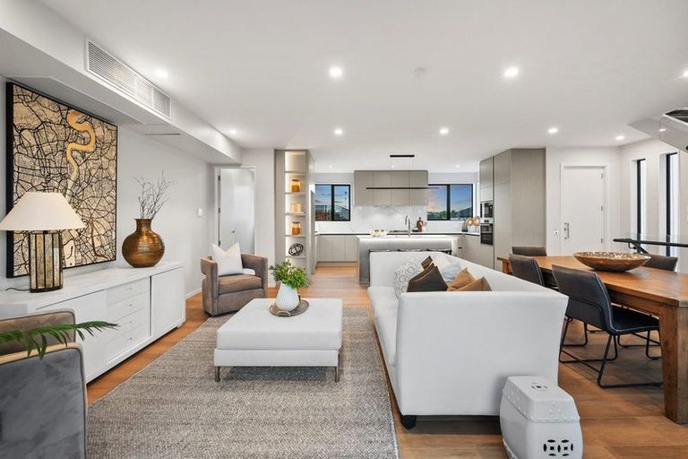 Photo of property in 13b Dominion Street, Takapuna, Auckland, 0622