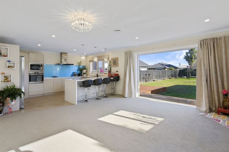 Photo of property in 11 Shaftesbury Street, Avonhead, Christchurch, 8042