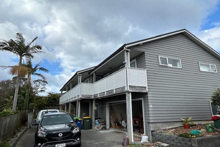 Photo of property in 17 Rothesay Bay Road, Rothesay Bay, Auckland, 0630