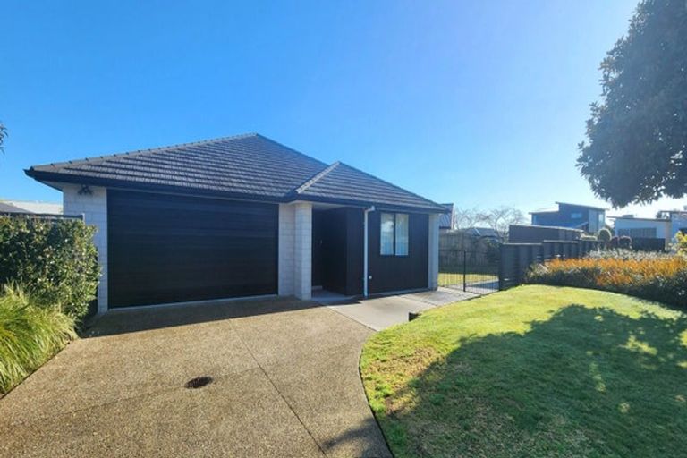 Photo of property in 112 Kennedy Road, Pyes Pa, Tauranga, 3112
