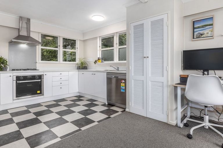 Photo of property in 4 Graham Street, Levin, 5510