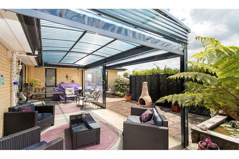 Photo of property in 10 Mccall Drive, Waiuku, 2123