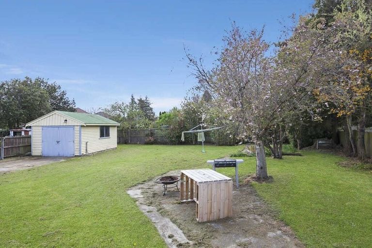 Photo of property in 24 Piko Crescent, Riccarton, Christchurch, 8041