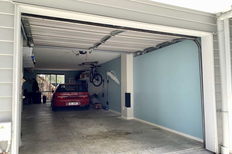 Photo of property in 10/6 Islington Avenue, New Lynn, Auckland, 0600