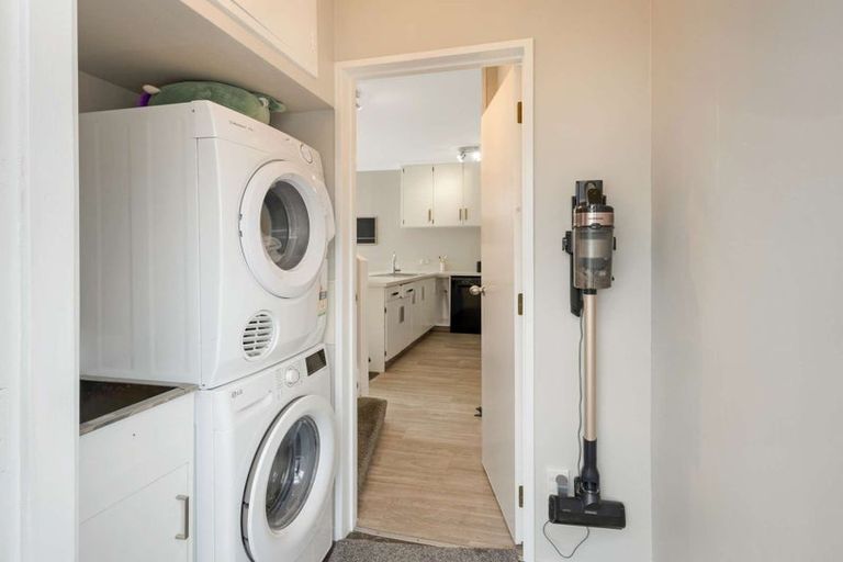 Photo of property in 138 Gloucester Street, Taradale, Napier, 4112