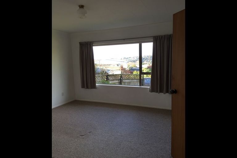 Photo of property in 2/9 Lancaster Road, Beach Haven, Auckland, 0626