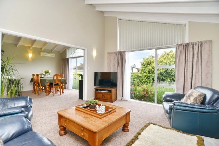 Photo of property in 18 Keldon Avenue, Rangiora, 7400