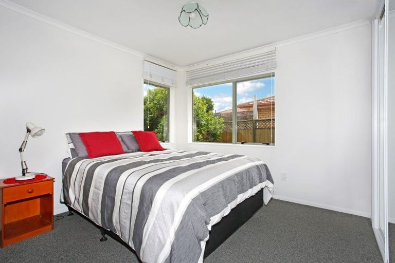 Photo of property in 6 Cottesmore Place, Huntington Park, Auckland, 2013