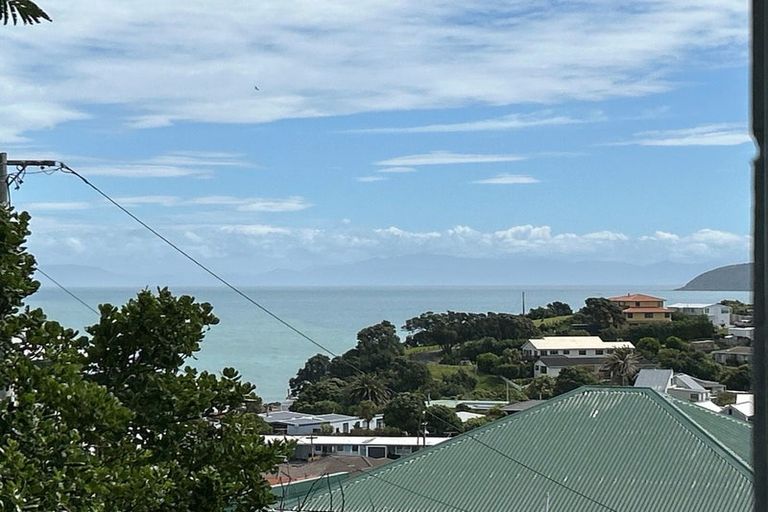 Photo of property in 3/12 Thornley Street, Titahi Bay, Porirua, 5022