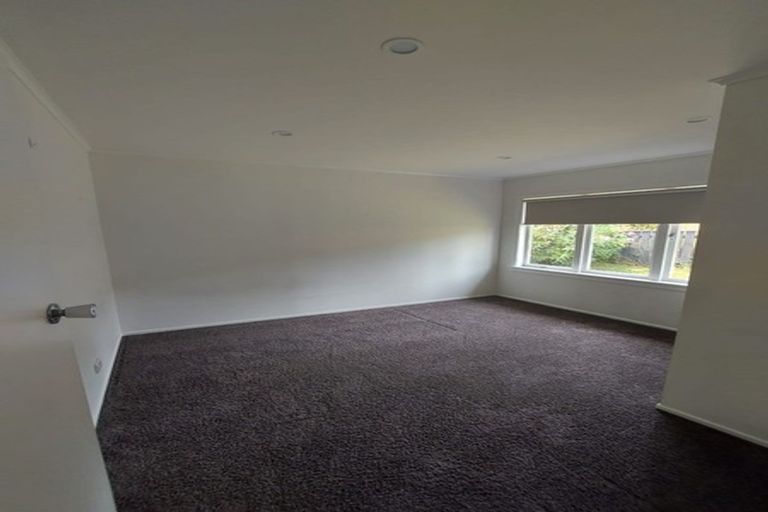 Photo of property in 5 Routley Drive, Glen Eden, Auckland, 0602