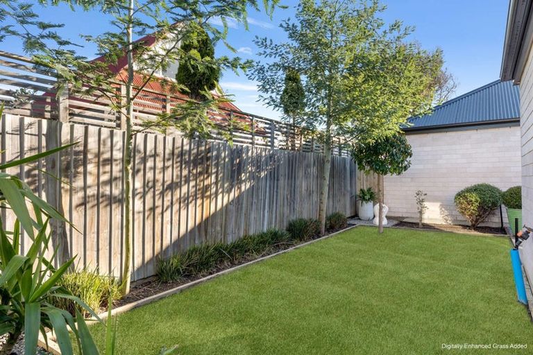 Photo of property in 2/14 Cotswold Avenue, Bishopdale, Christchurch, 8053