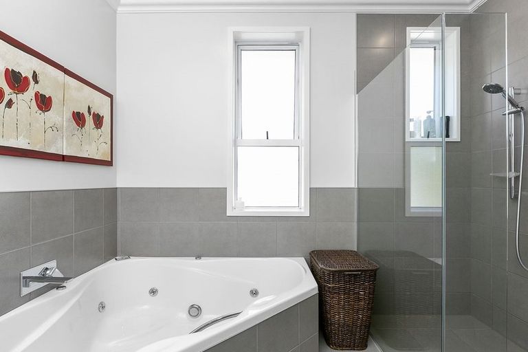 Photo of property in 160 Gladstone Road North, Mosgiel, 9024