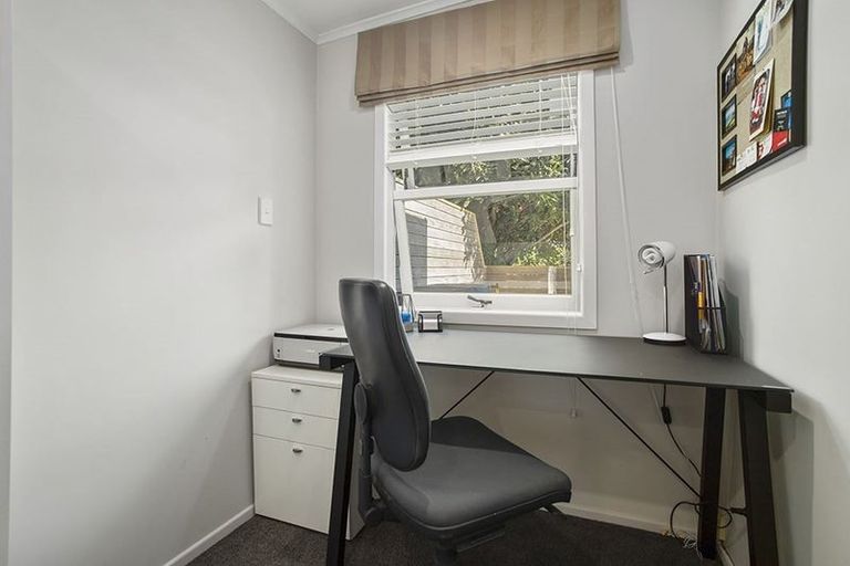 Photo of property in 84 Tiraumea Drive, Pakuranga, Auckland, 2010