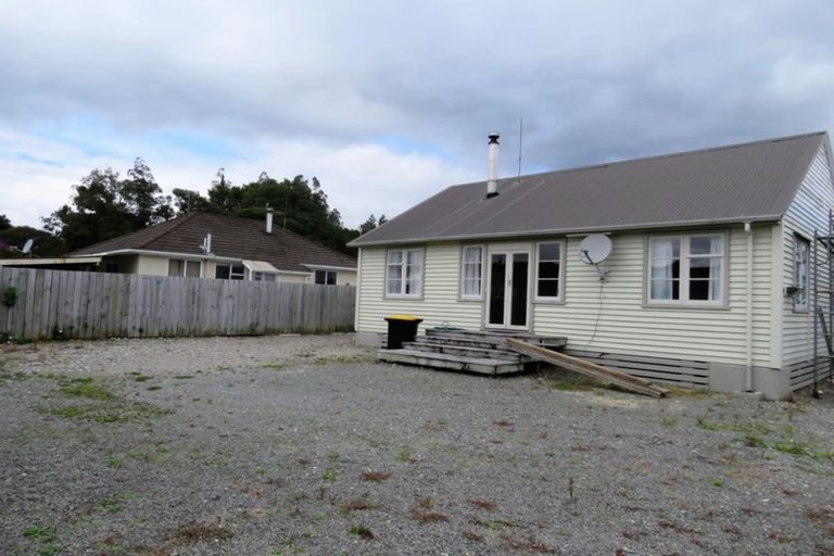 Photo of property in 5 Larsen Street, Westport, 7825