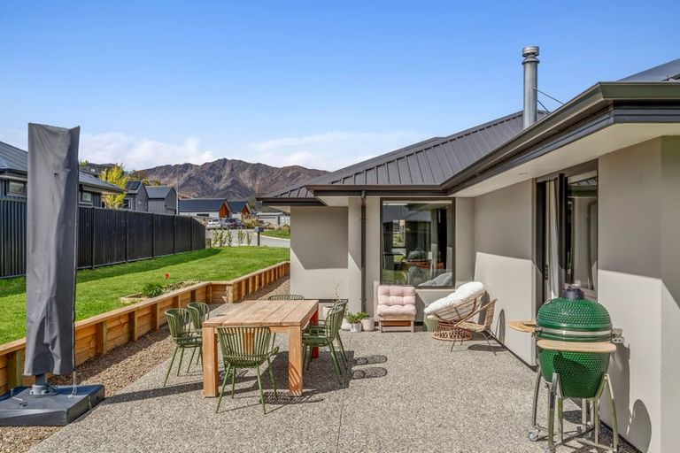 Photo of property in 7 Tomtit Crescent, Lake Hawea, Wanaka, 9382