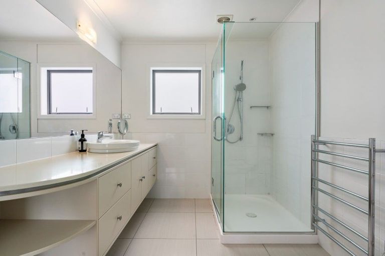 Photo of property in 25 Berwick Place, Mount Maunganui, 3116