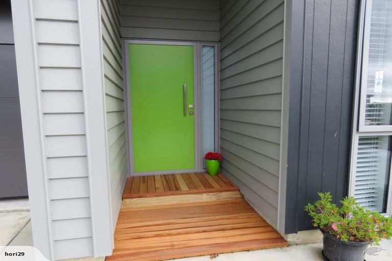 Photo of property in 100 Pohutukawa Drive, Levin, 5571