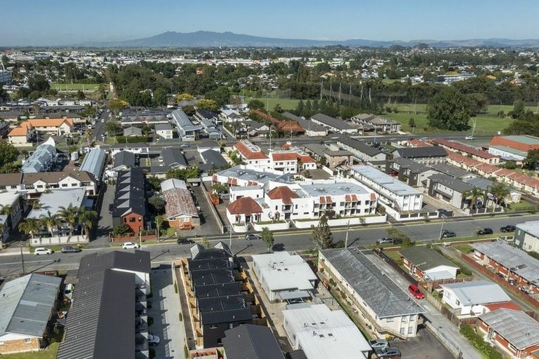 Photo of property in 7/12 Charlemont Street, Whitiora, Hamilton, 3200