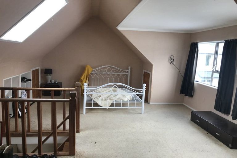 Photo of property in 2/12 Cardall Street, Newtown, Wellington, 6021