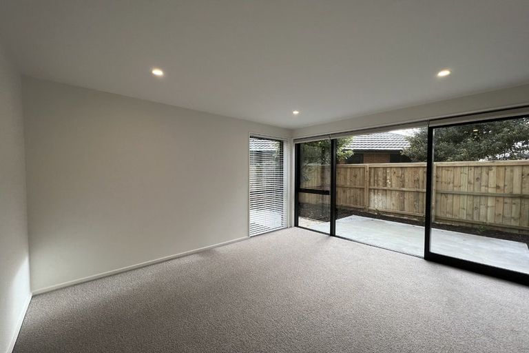 Photo of property in 2/11 Lindores Street, Addington, Christchurch, 8024