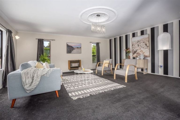 Photo of property in 77 Joseph Banks Drive, Whitby, Porirua, 5024