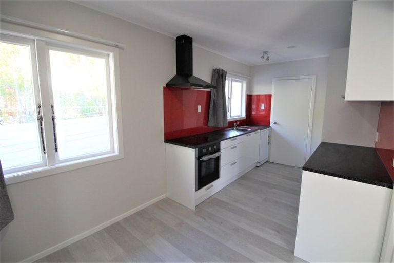 Photo of property in 44 Kervil Avenue, Te Atatu Peninsula, Auckland, 0610
