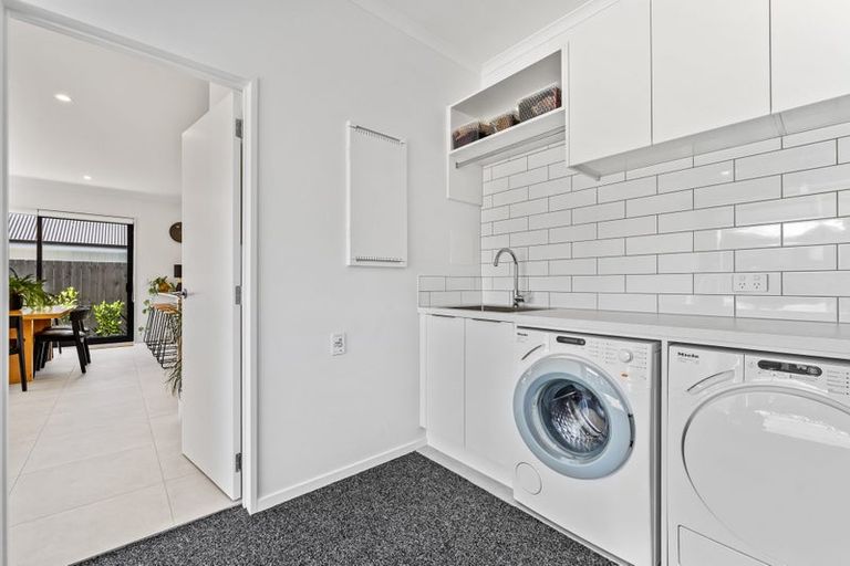Photo of property in 33 Cambie Avenue, Red Beach, 0932