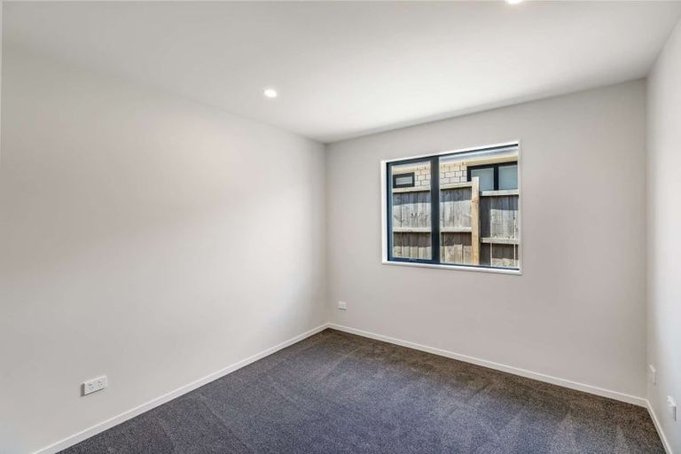 Photo of property in 6 Rorotu Avenue, Karaka, 2113