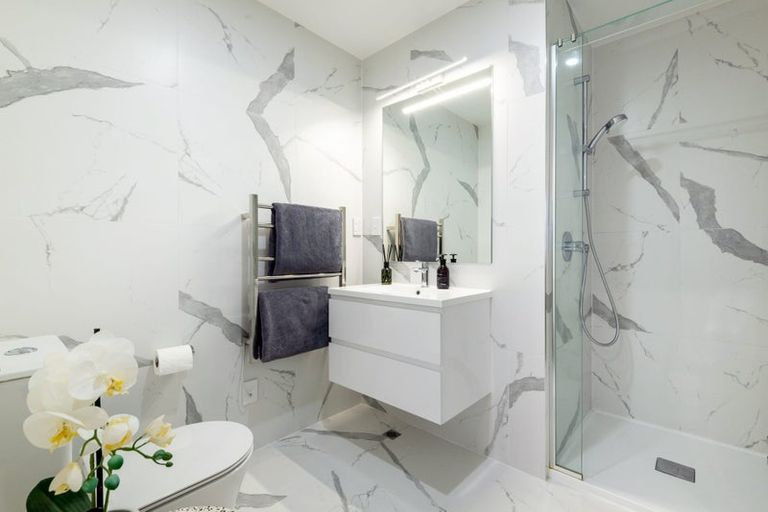 Photo of property in 5 Nga Tutu Place, Belmont, Auckland, 0622