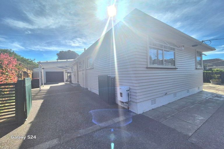 Photo of property in 18 Parnell Street, Fairfield, Lower Hutt, 5011