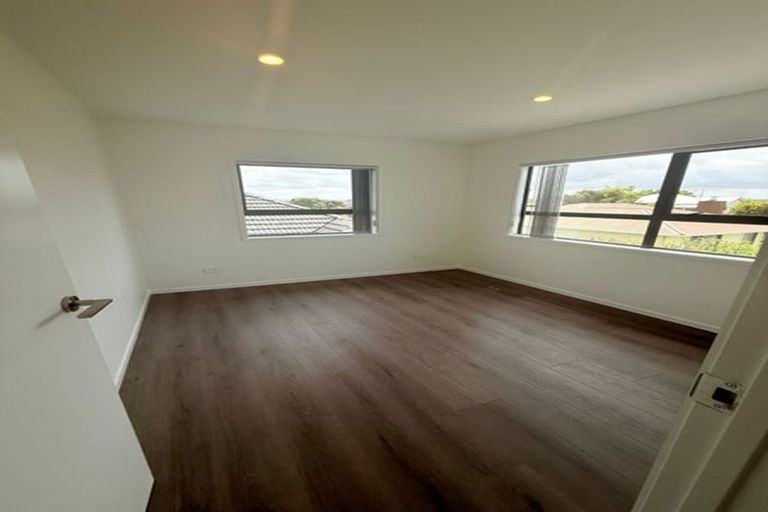 Photo of property in 128 Birkdale Road, Birkdale, Auckland, 0626