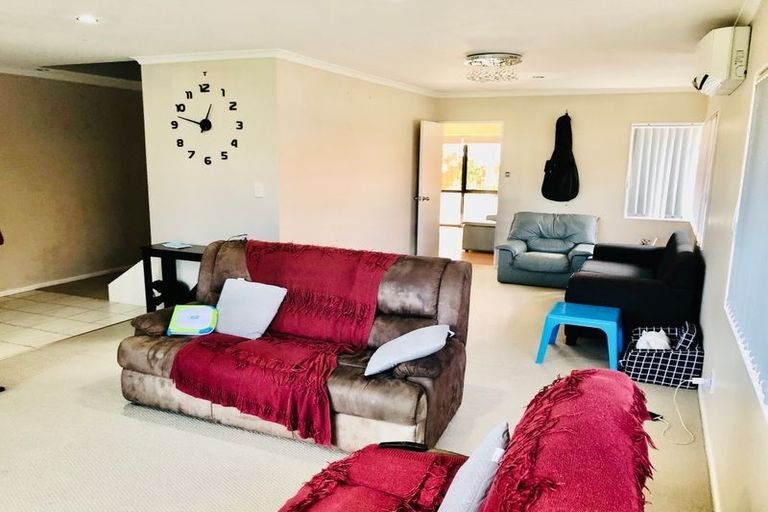 Photo of property in 9 Kalmore Place, Flat Bush, Auckland, 2016