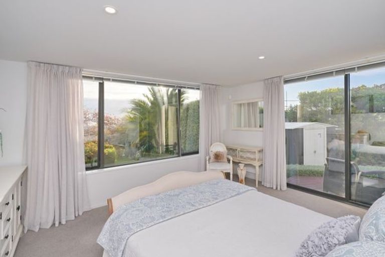 Photo of property in 74 Glenstrae Road, Redcliffs, Christchurch, 8081