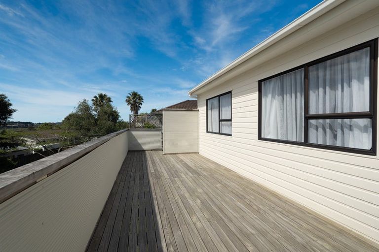 Photo of property in 6 William Souter Street, Forrest Hill, Auckland, 0620