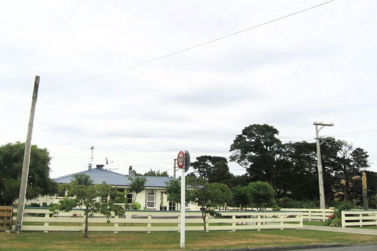 Photo of property in 2a Parkes Line Road, Maymorn, Upper Hutt, 5018