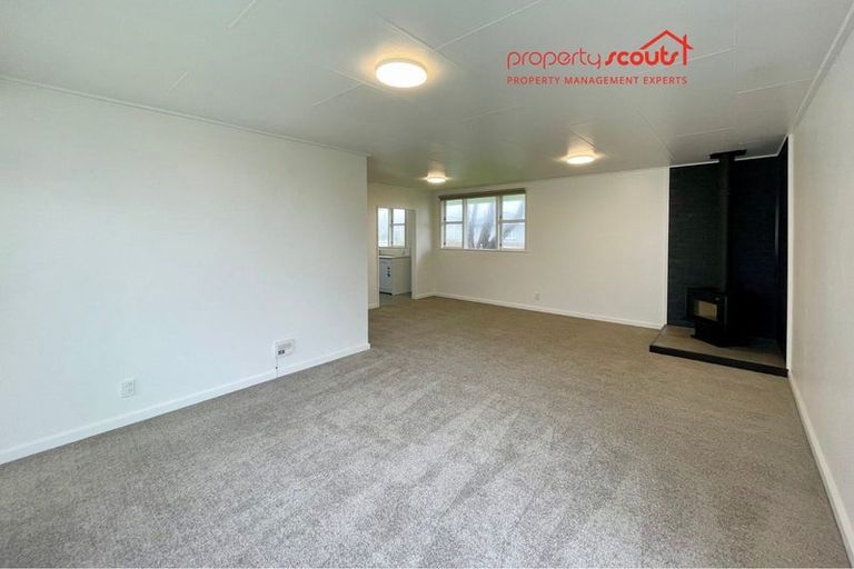 Photo of property in 6 Calgher Avenue, Waitara, 4320