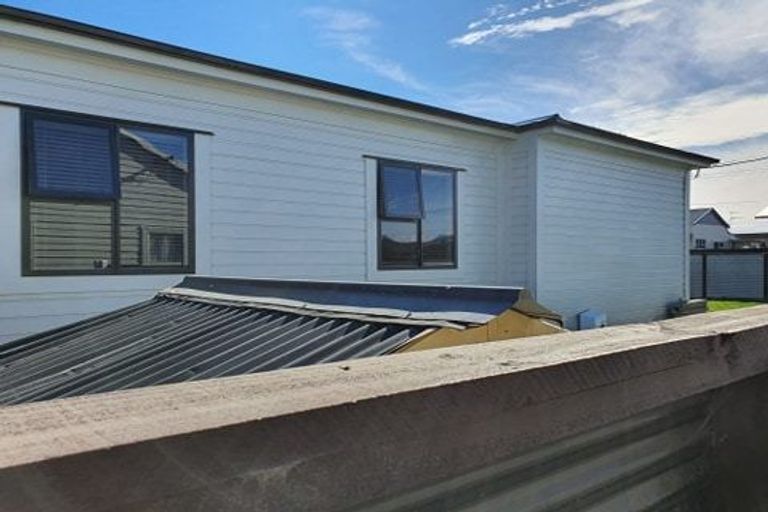 Photo of property in 42 Collins Street, Hawera, 4610