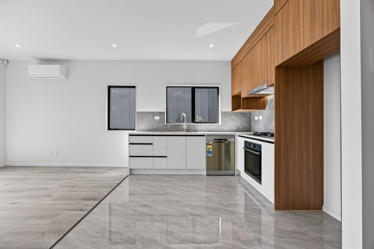 Photo of property in 15 Piringa Road, Pukekohe, 2120