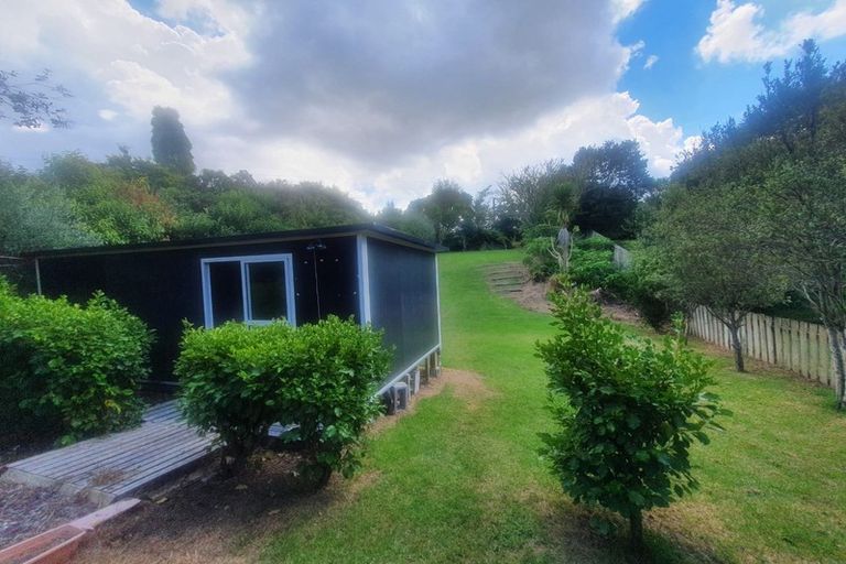 Photo of property in 30 Tahi Terrace, Glen Eden, Auckland, 0602