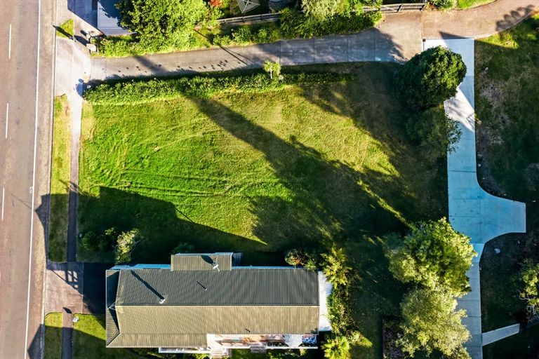 Photo of property in 100 Wakeman Road, Acacia Bay, Taupo, 3330