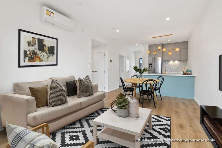 Photo of property in 2/29 Flat Bush School Road, Flat Bush, Auckland, 2019