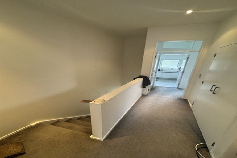 Photo of property in 38 Saddleback Grove, Karori, Wellington, 6012