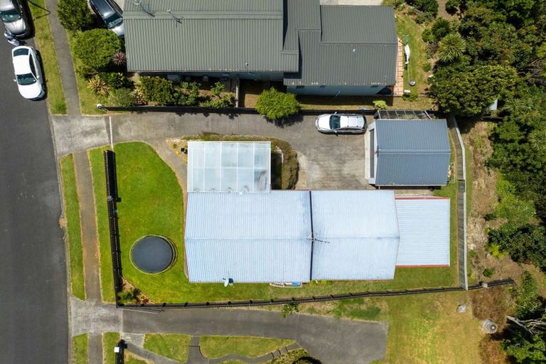 Photo of property in 55 Edgewater Parade, Waiuku, 2123