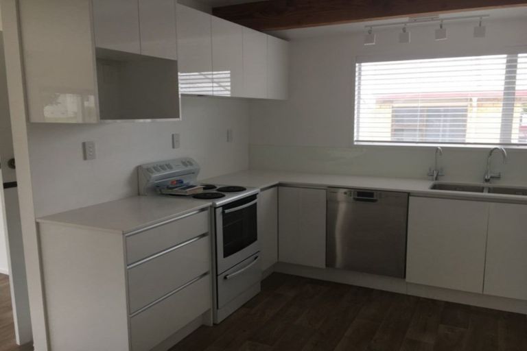 Photo of property in 66 Pitau Road, Mount Maunganui, 3116