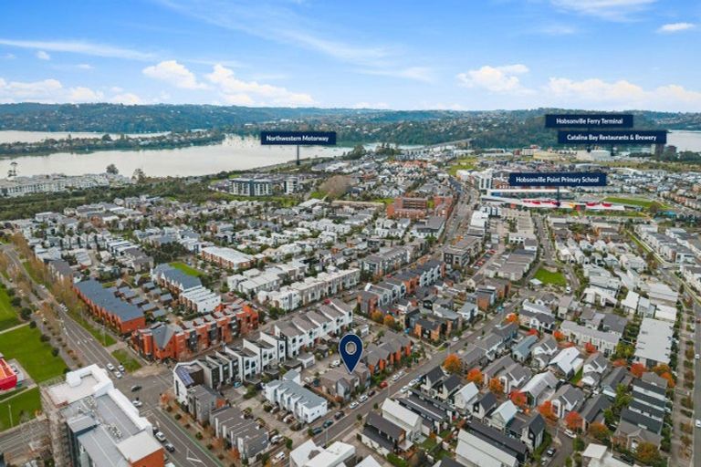 Photo of property in 37 Mapou Road, Hobsonville, Auckland, 0616