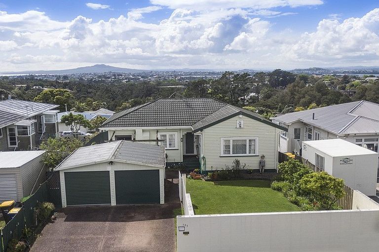 Photo of property in 123 Birkenhead Avenue, Birkenhead, Auckland, 0626